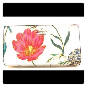 Kate Spade Cameron Street Wallet in Blossom